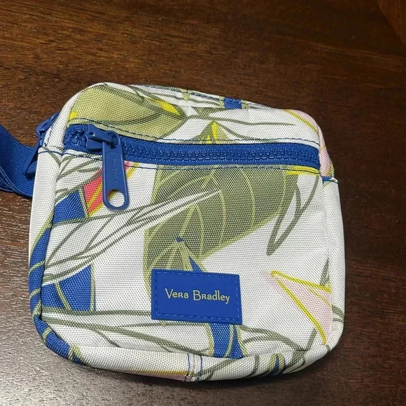 Vera Bradley Reactive Belt Bag Sling Rain Forest Canopy Crossbody Pack - Picture 2 of 4